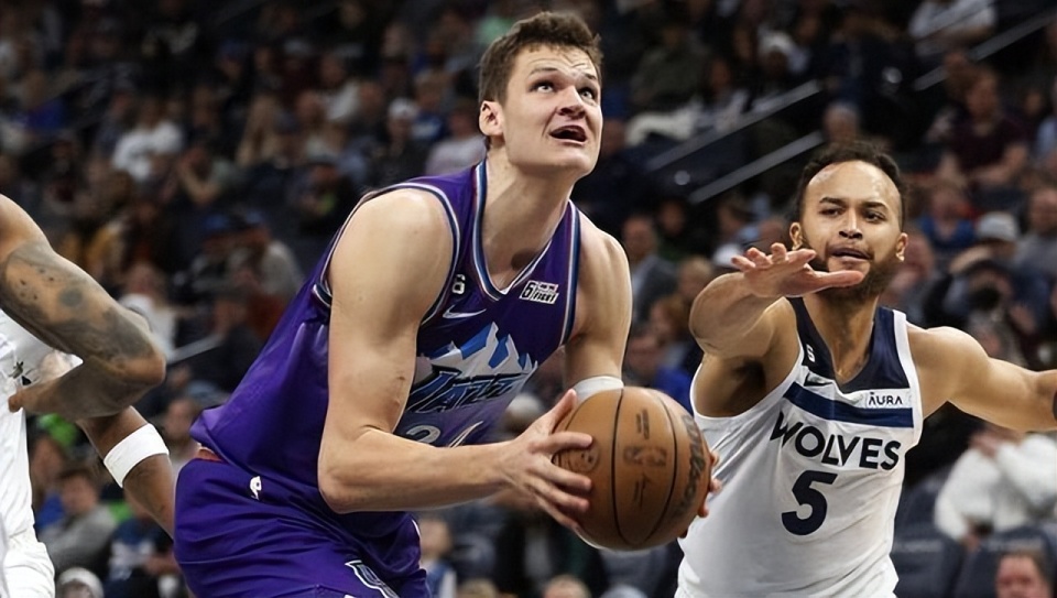 金年会-犹他爵士发布备战花絮；今夜战术微调；CBA常规赛任务艰巨；年轻球员得到机会的简单介绍